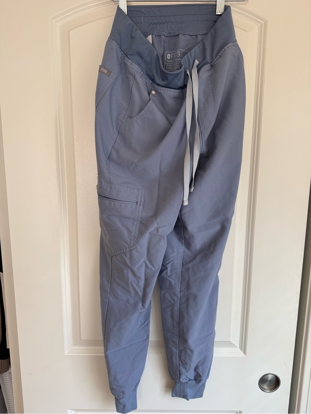 Figs women’s Jogger Pants in periwinkle